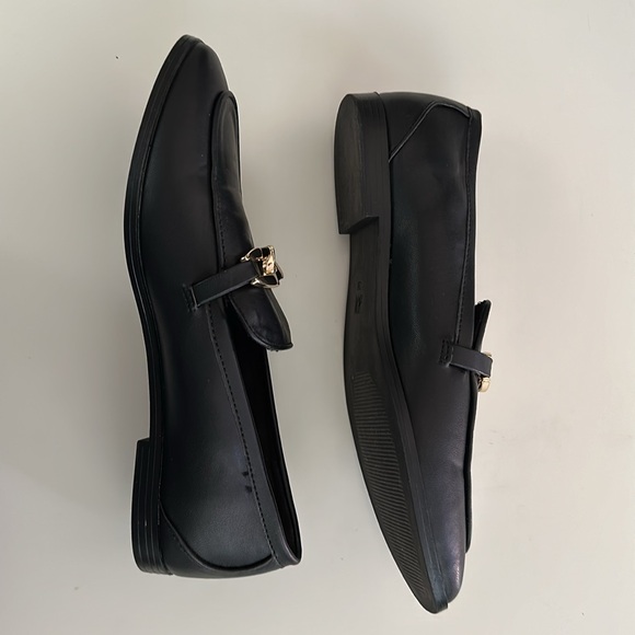 H&M Chain Detail Loafers - Picture 5 of 6